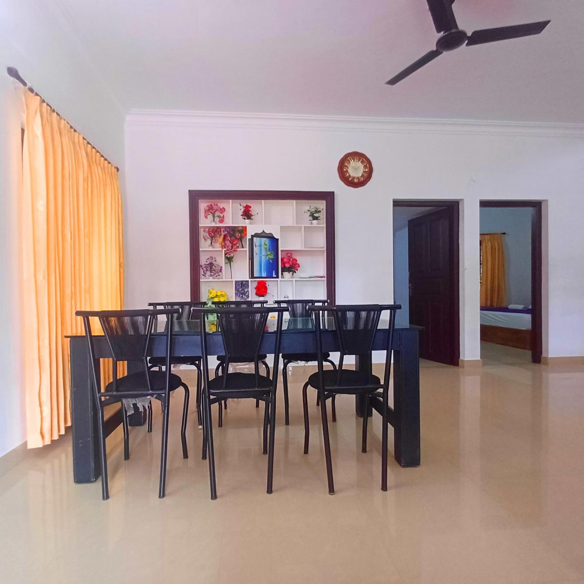 Wayanad Empire Budget Villa Kalpetta Bagian luar foto